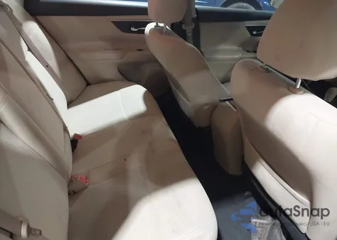 2015 Nissan Altima 2.5 S из США, поврежденный, VIN 1N4AL3AP9FC263626